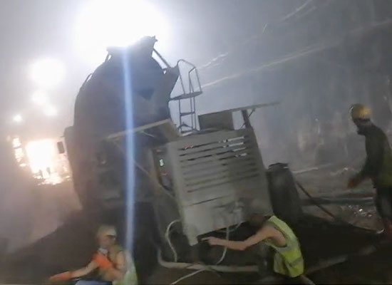 隧道專用雙噴頭濕噴機(jī)施工現(xiàn)場